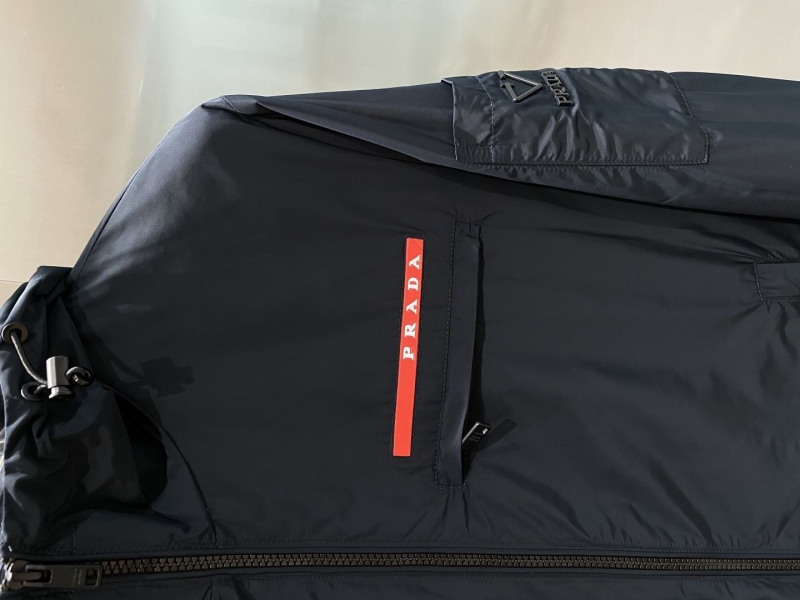 Pra*a outwear